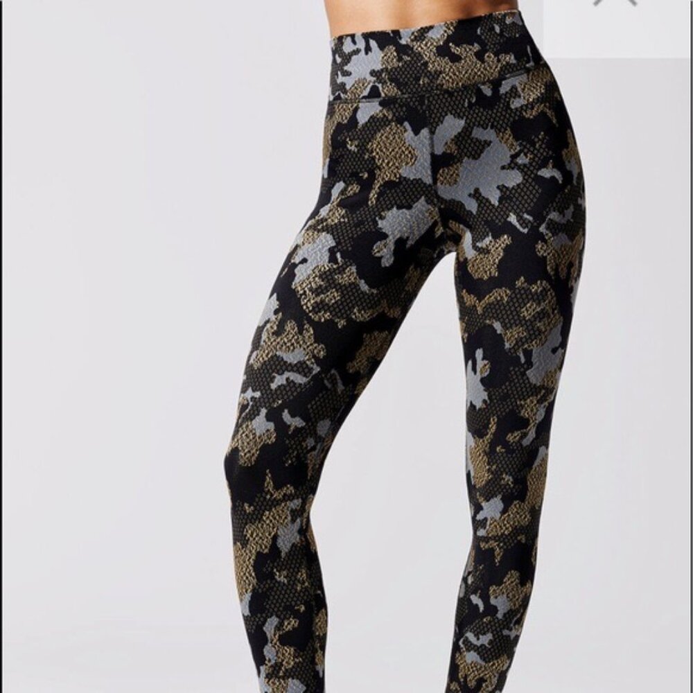 THE UPSIDE twilight dance Camo jacquard leggings Size XS US 4 Boutique